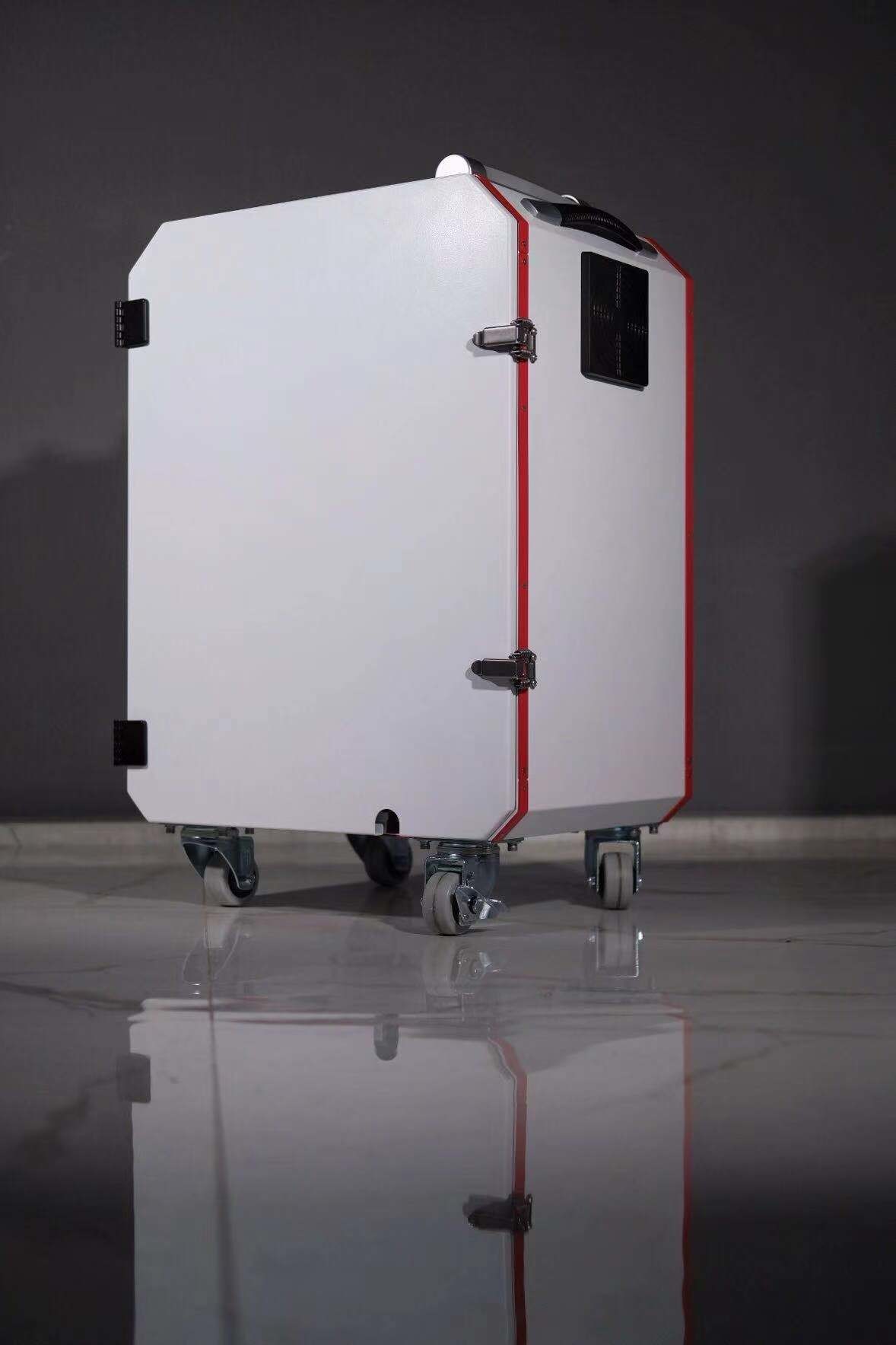 200W 300W 500W Nanosecond Pulsed Fiber Laser Cleaning Machine For Rust Removal